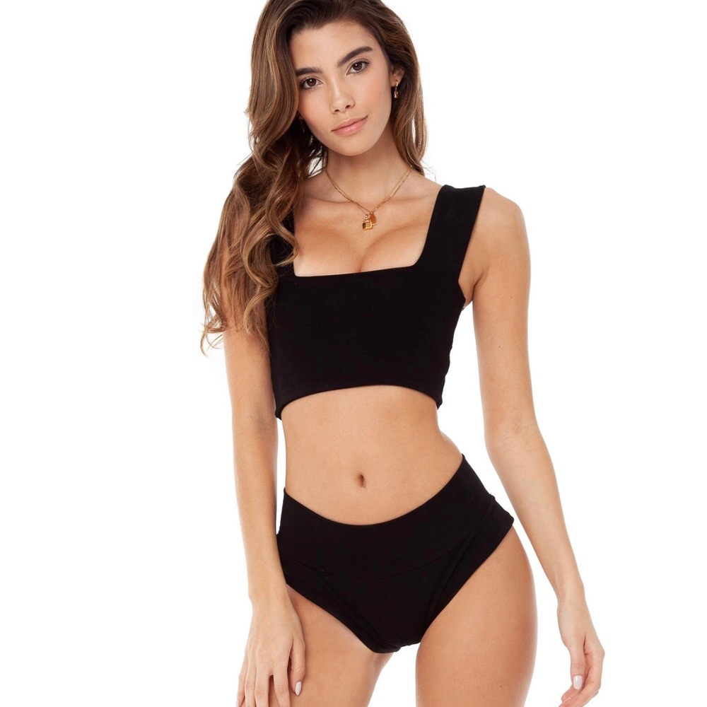 Are You Am I Kimba tank black top